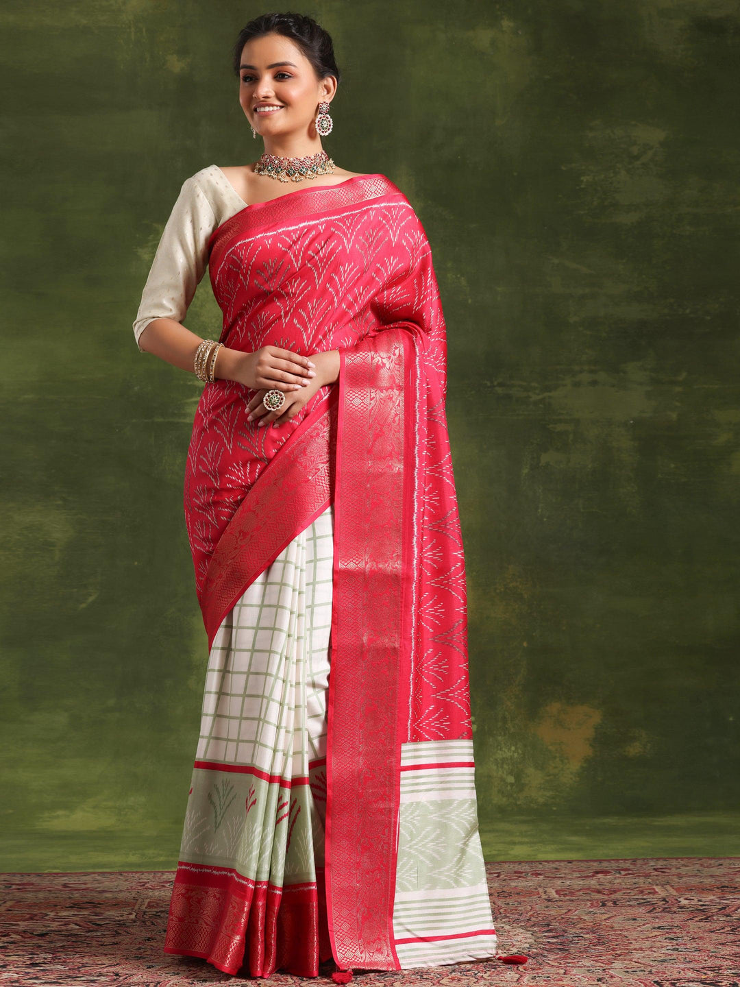 Pink Printed Silk Blend Saree With Unstitched Blouse Piece - Libas 