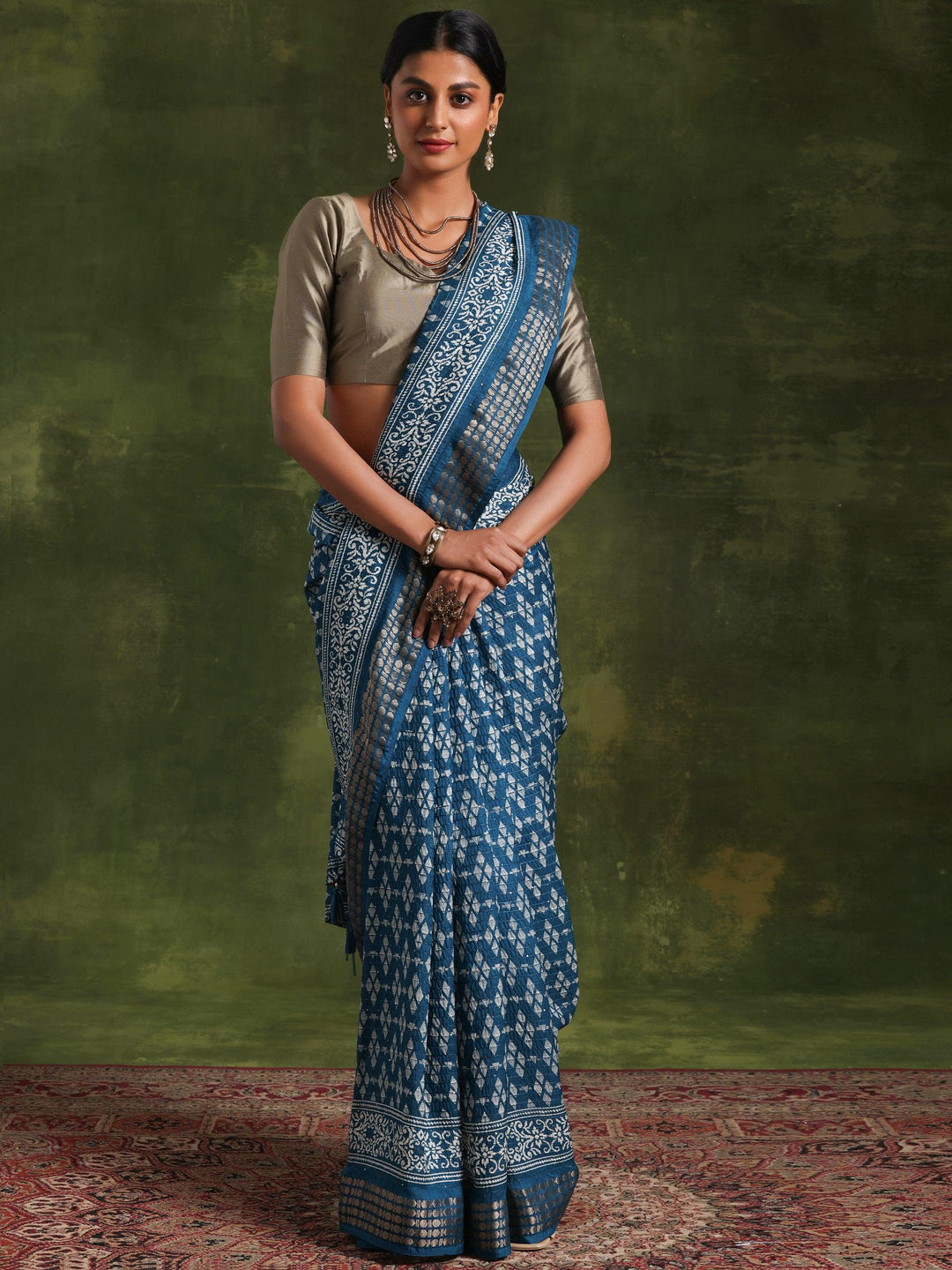 Teal Printed Silk Blend Saree With Unstitched Blouse Piece - Libas