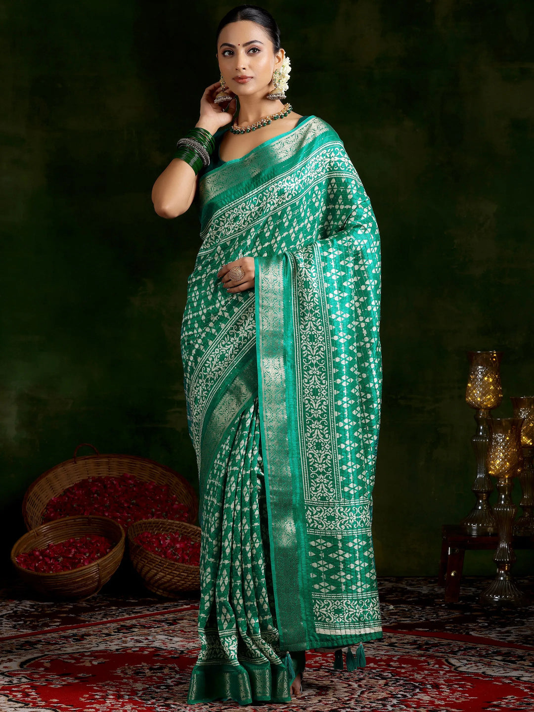 Rama Green Printed Silk Blend Saree With Unstitched Blouse Piece