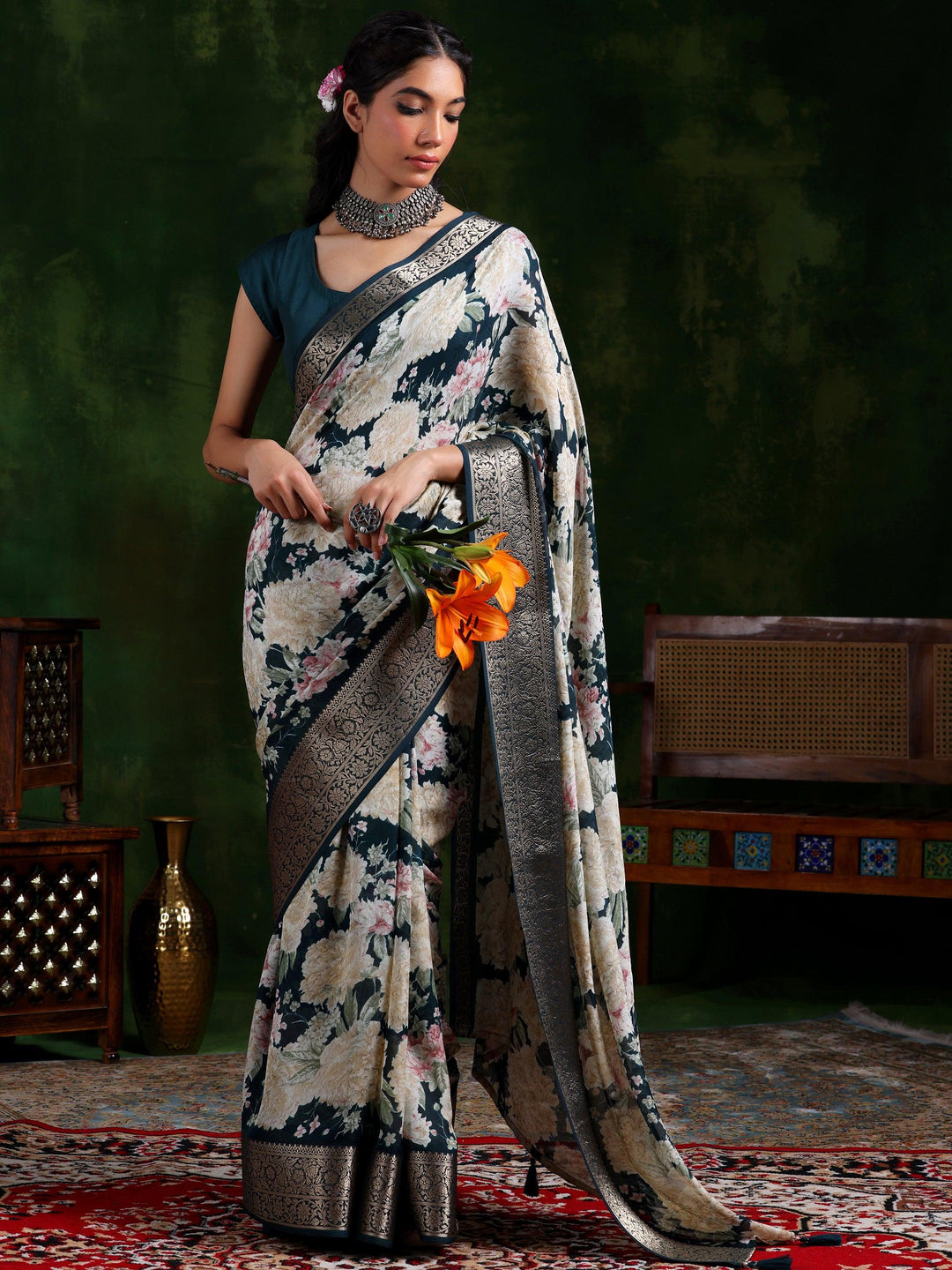 Teal Printed Silk Blend Saree With Unstitched Blouse Piece - Libas