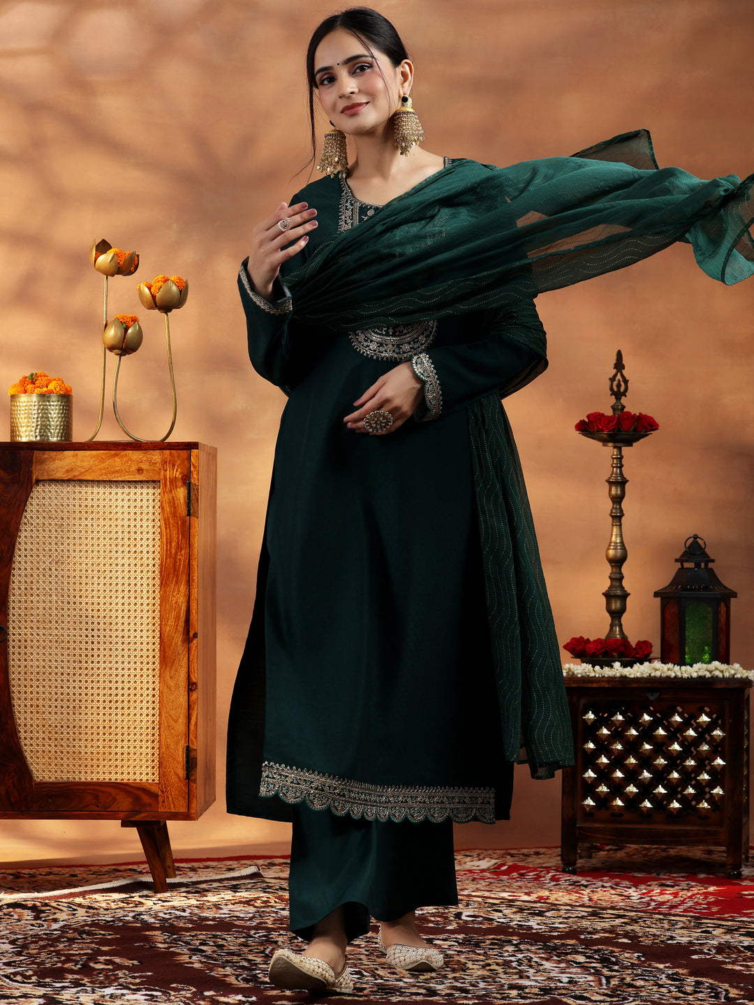 Green Embroidered Silk Blend Straight Suit With Dupatta