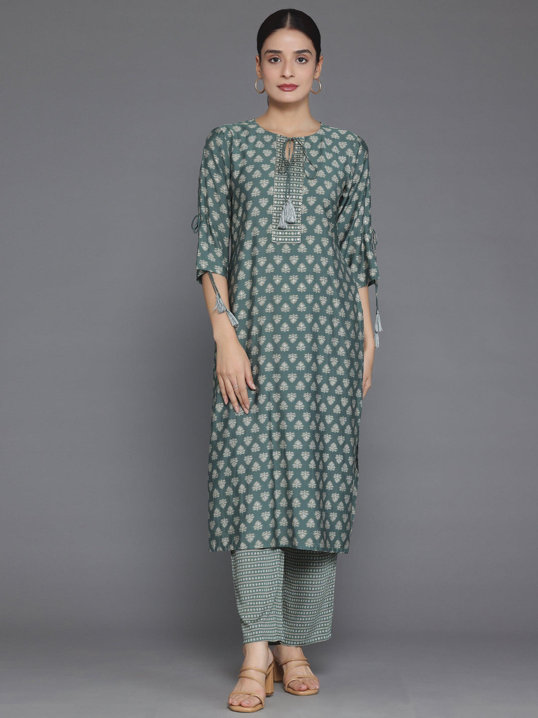 Green Printed Silk Blend Straight Kurta Set - Libas