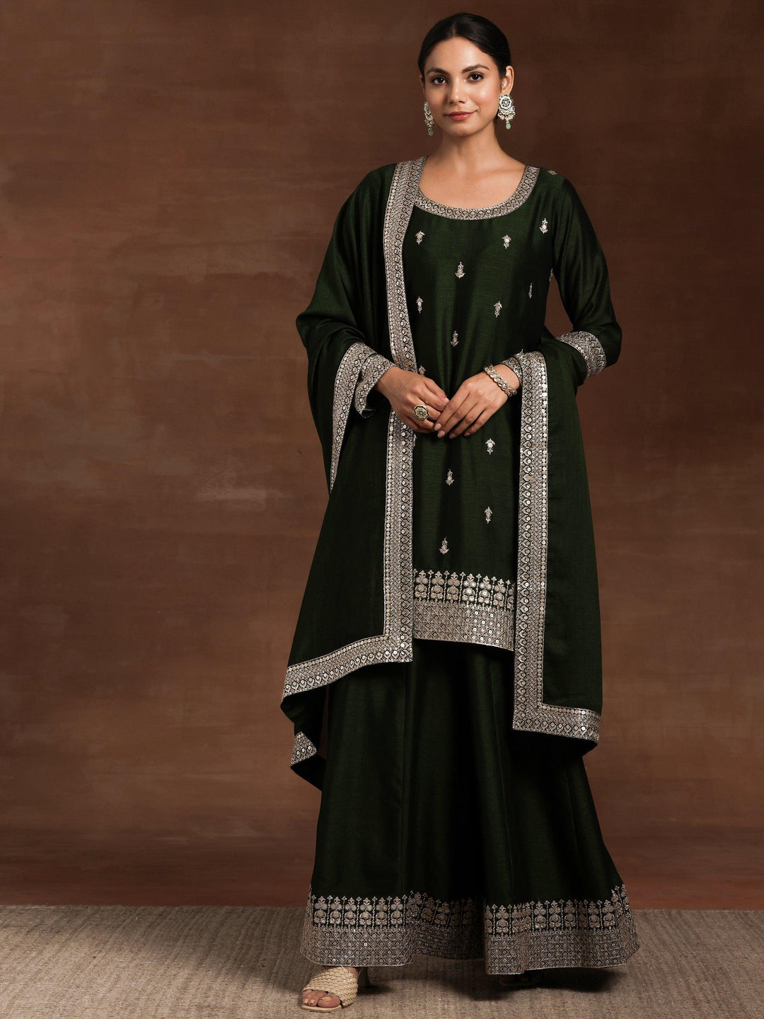 Green Embroidered Silk Blend Straight Suit With Dupatta - Libas