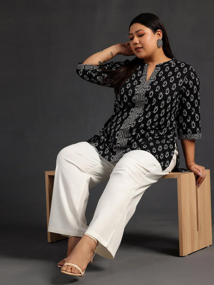 Plus Size Black Printed Cotton Straight Kurti - Libas