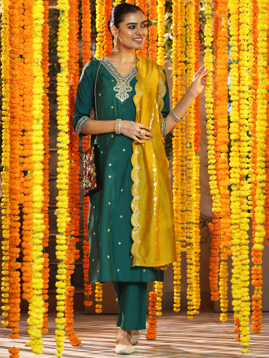 Rama Green Embroidered Silk Blend Straight Suit With Dupatta