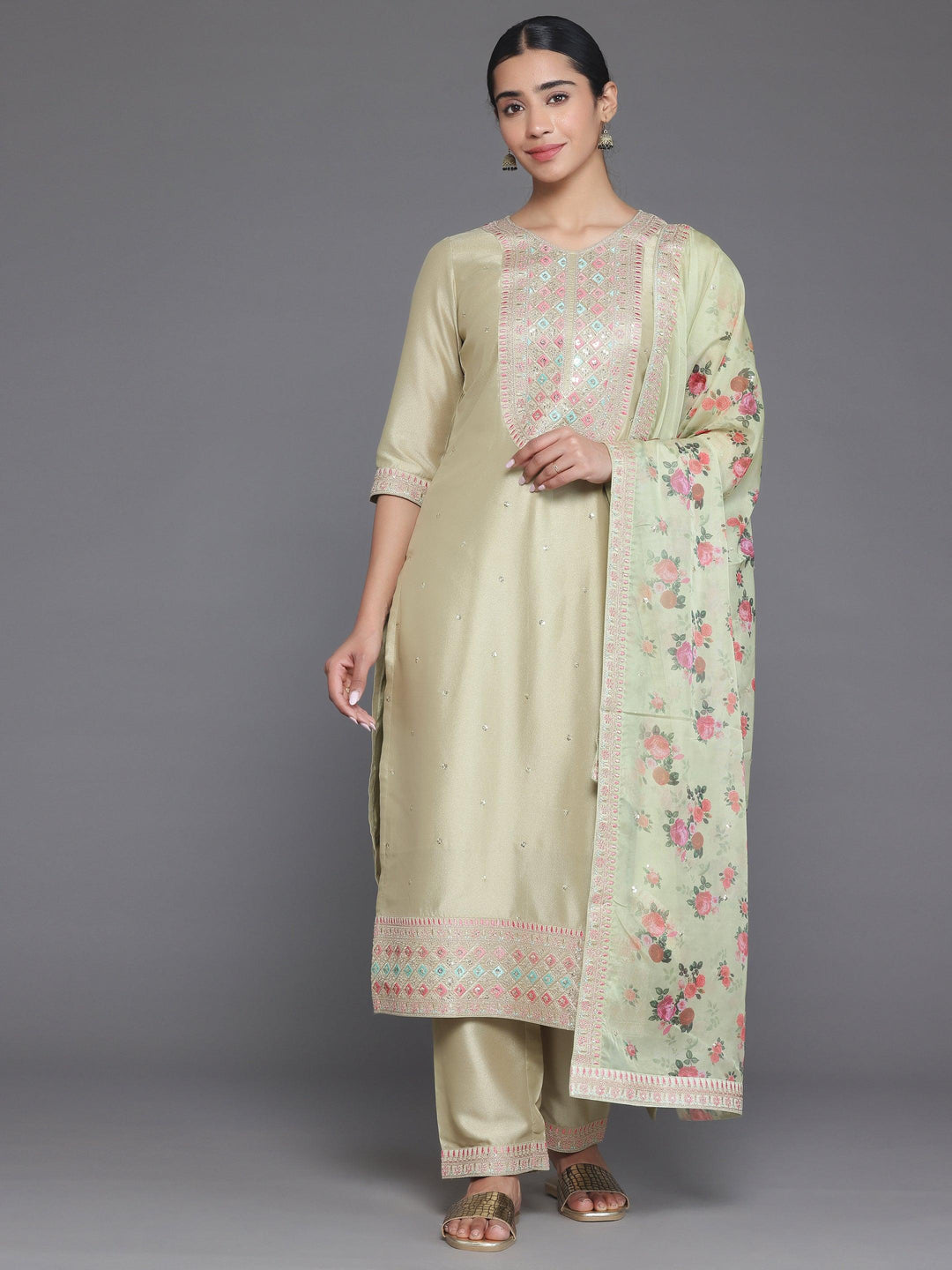 Green Embroidered Silk Blend Straight Suit With Dupatta - Libas