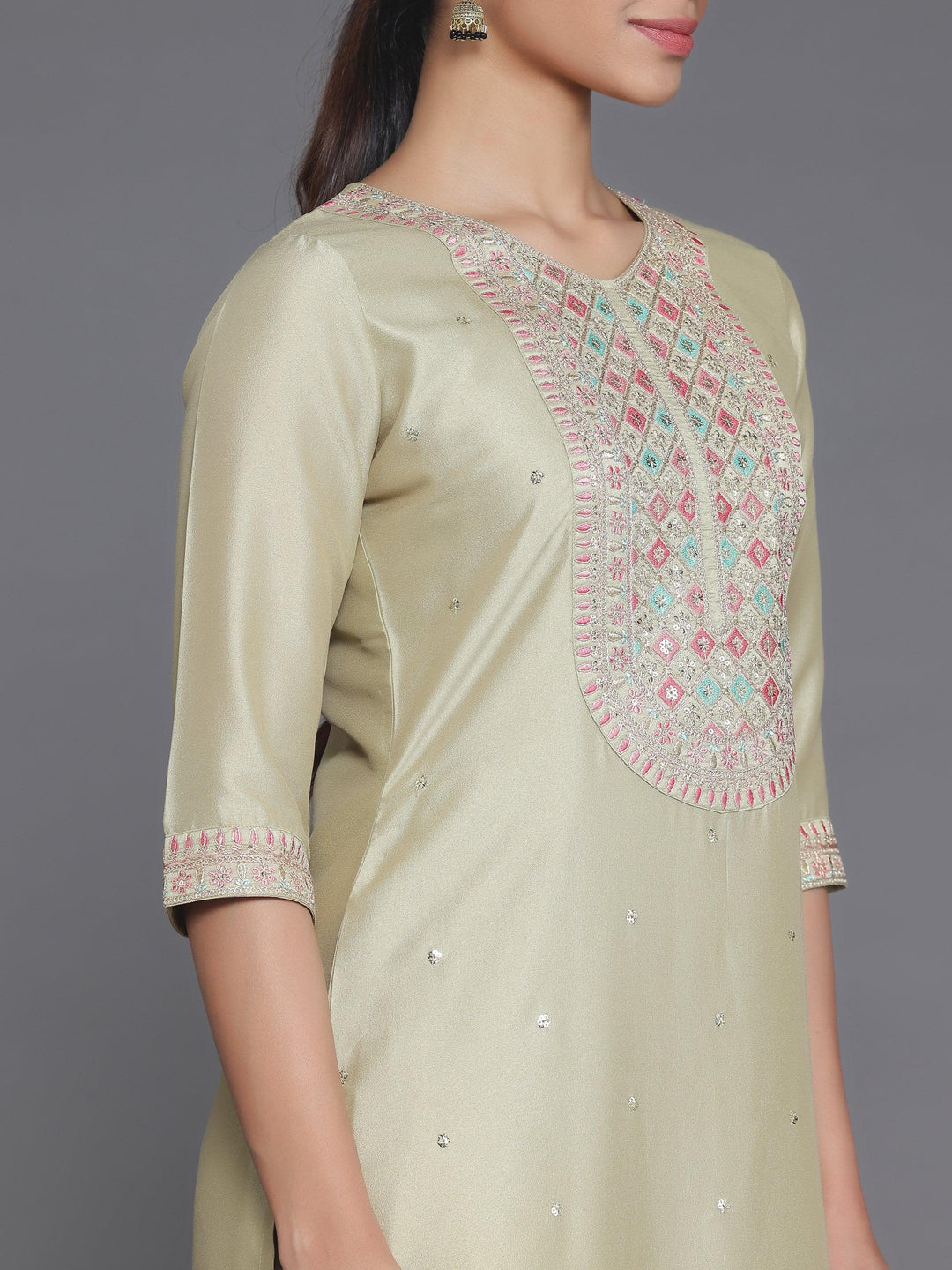 Green Embroidered Silk Blend Straight Suit With Dupatta - Libas