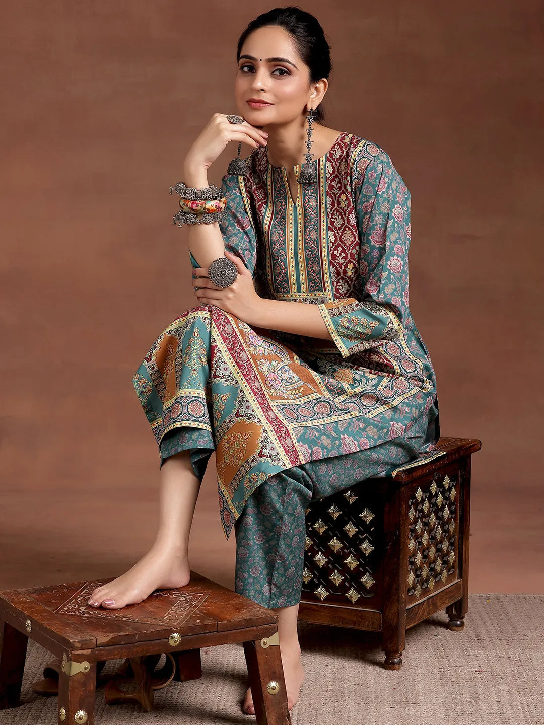  Multi Printed Crepe Straight Kurta 