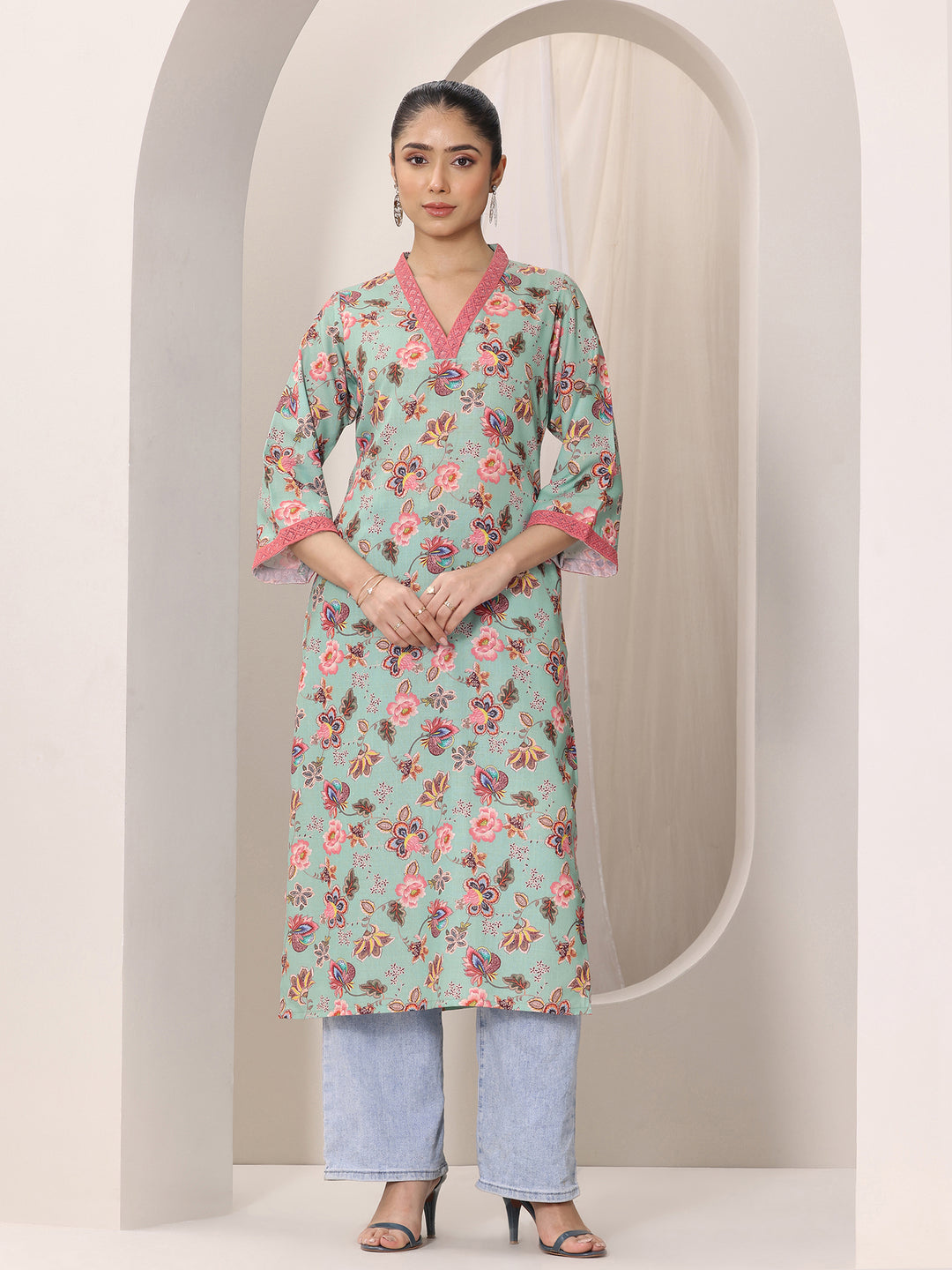  Blue Printed Cotton Blend Straight Kurta 