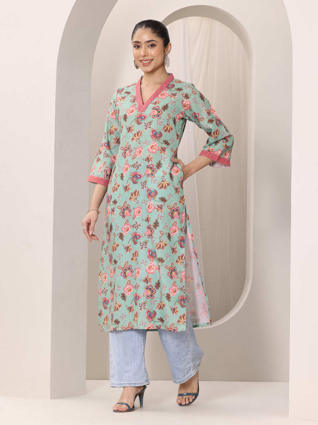  Blue Printed Cotton Blend Straight Kurta 