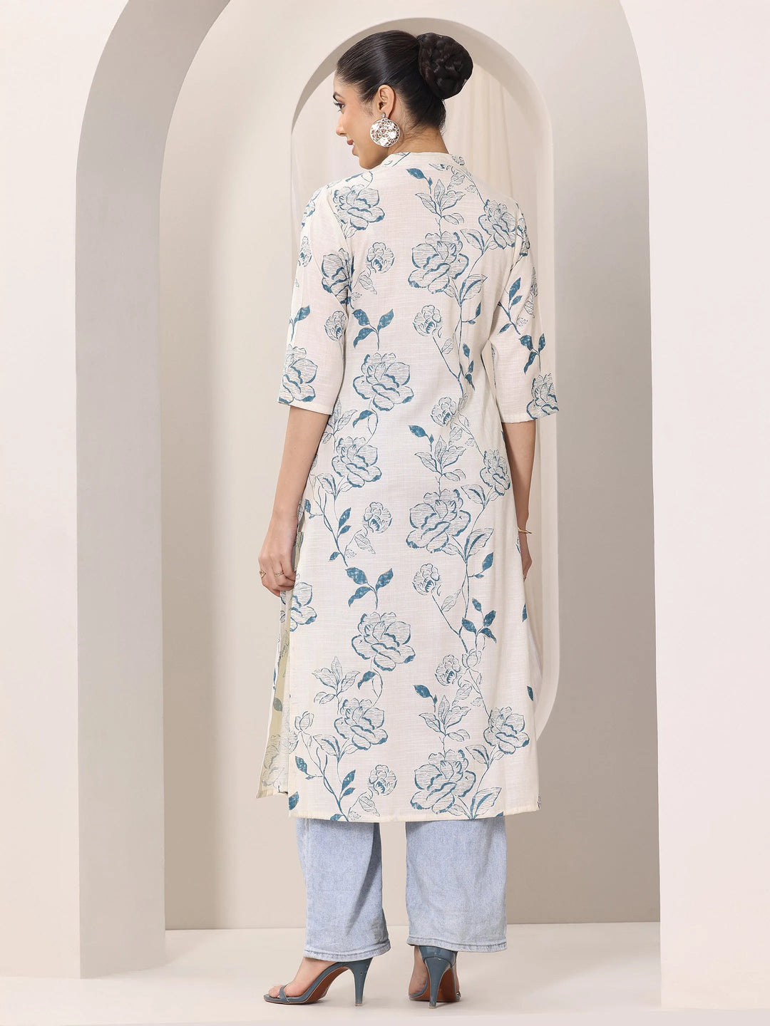  Blue Printed Cotton Blend Straight Kurta 