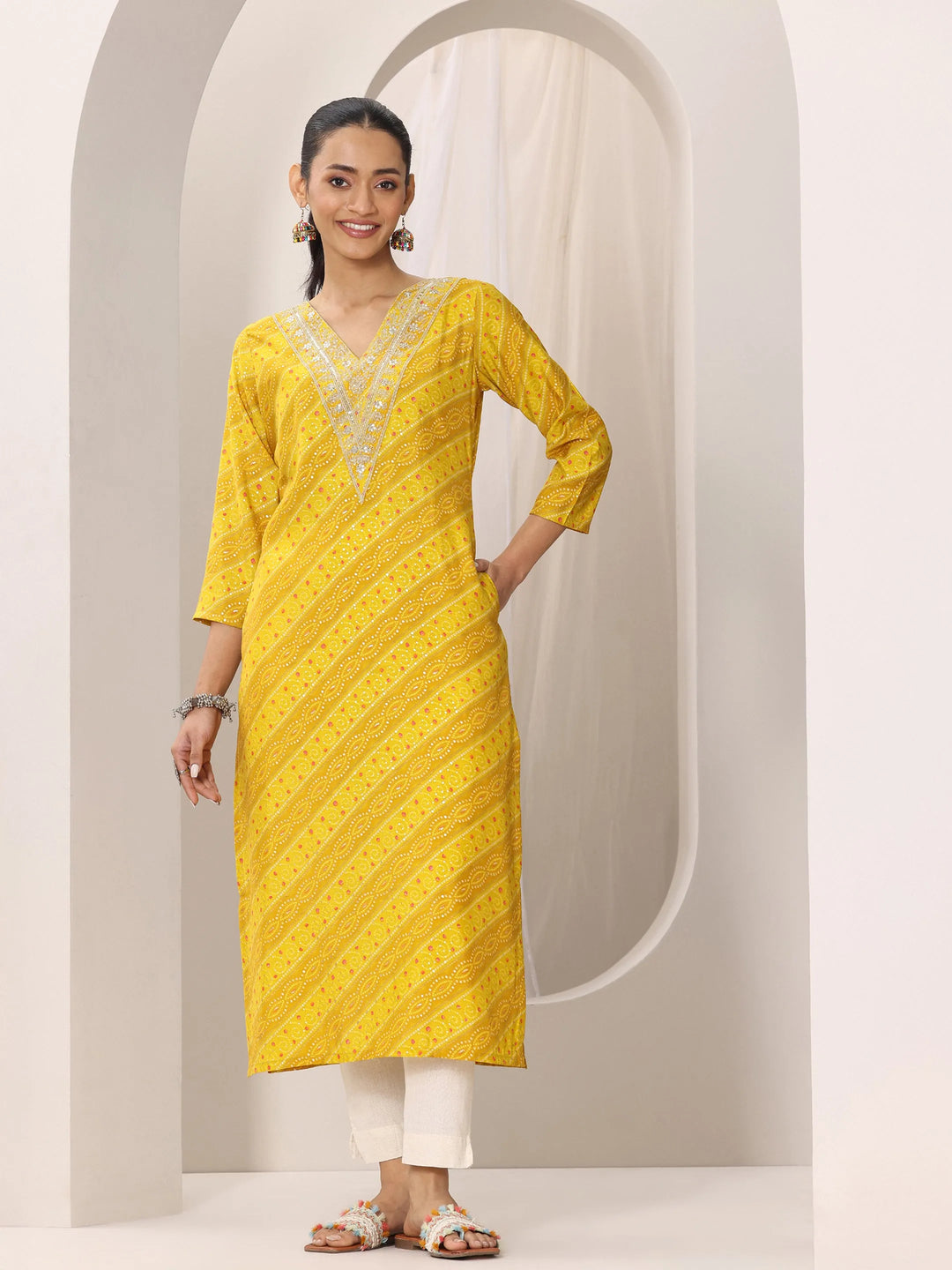  Mustard Printed Silk Blend Straight Kurta 