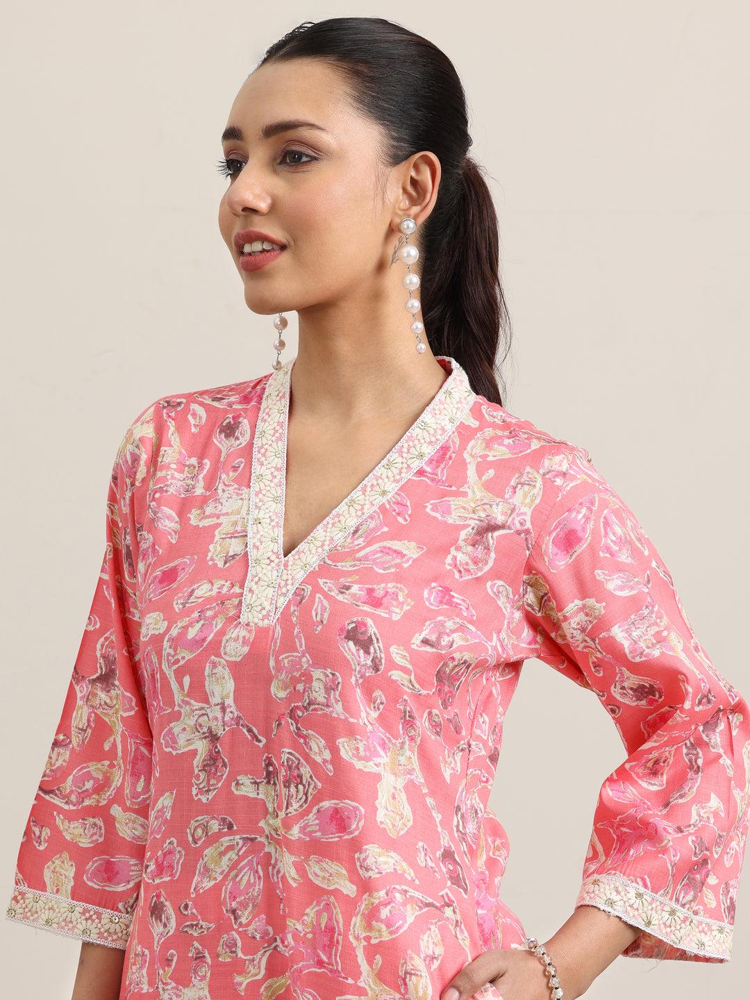  Pink Printed Cotton Blend Straight Kurta 