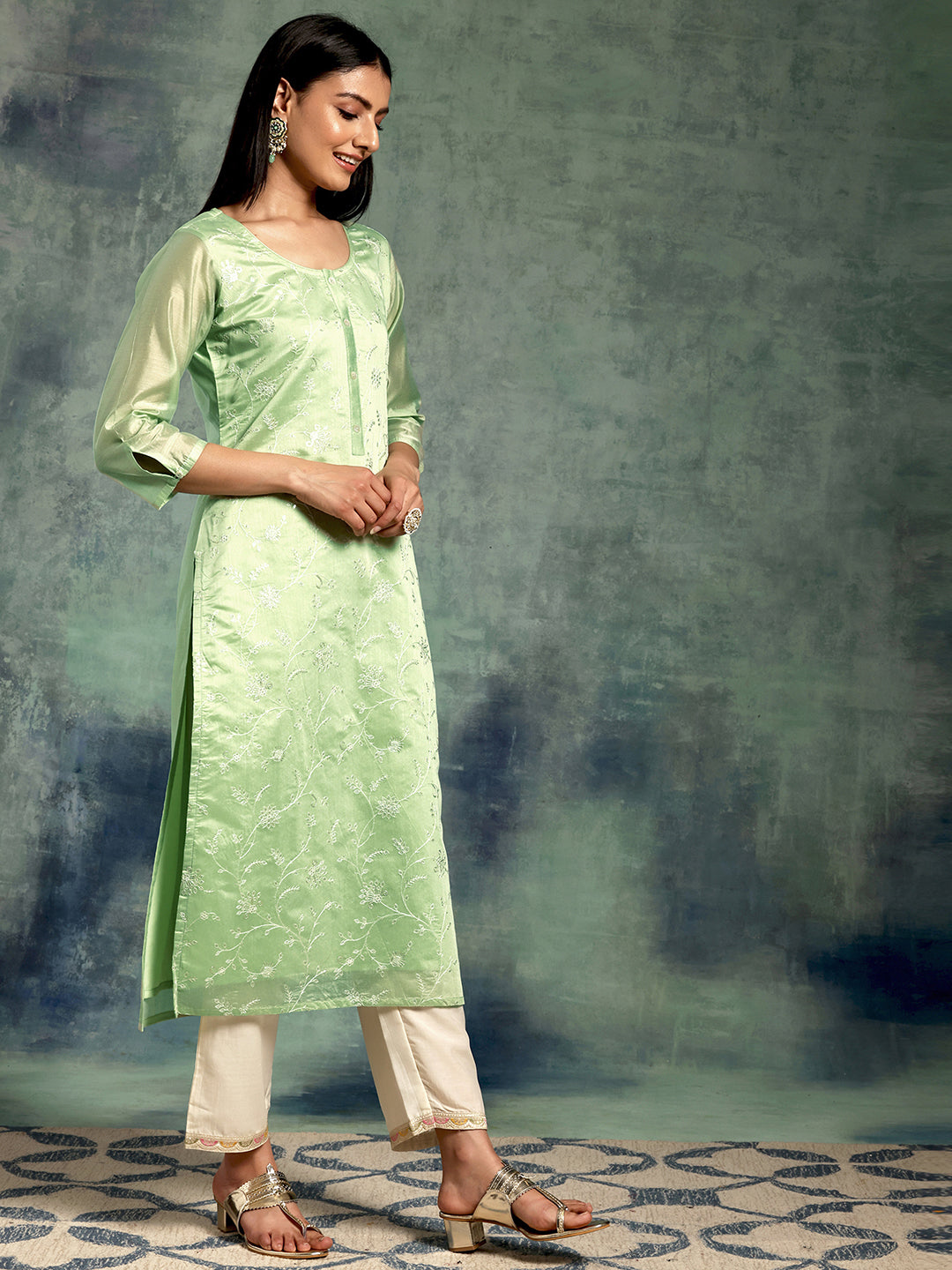  Green Embroidered Chanderi Silk Straight Kurta 