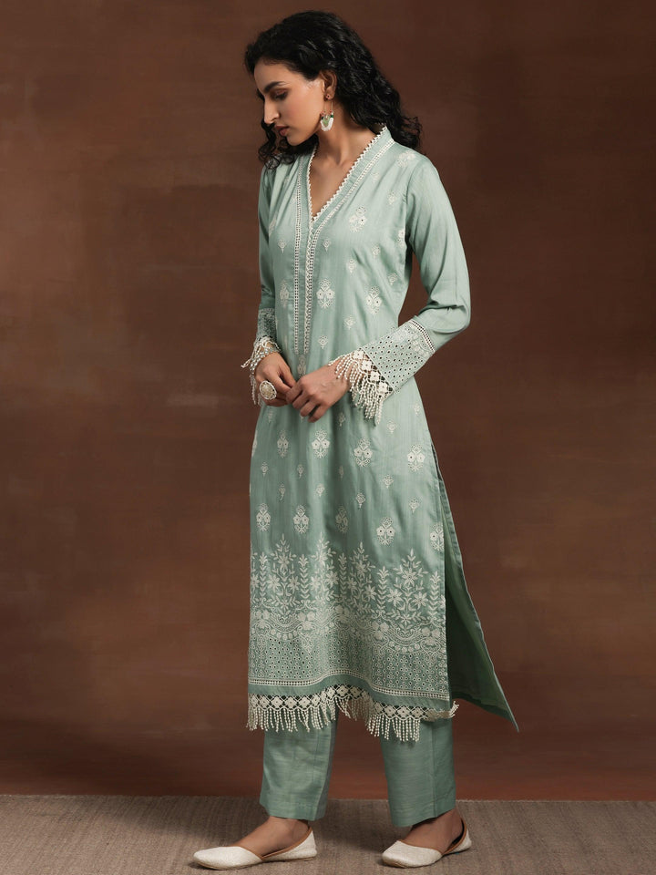 Green Embroidered Silk Blend Straight Suit With Dupatta - Libas