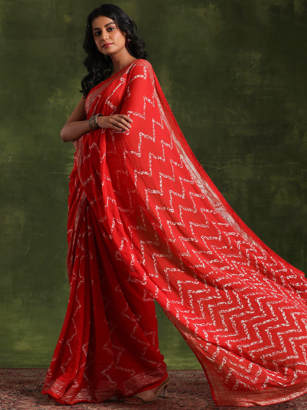 Red Printed Poly Georgette Saree With Unstitched Blouse Piece - Libas