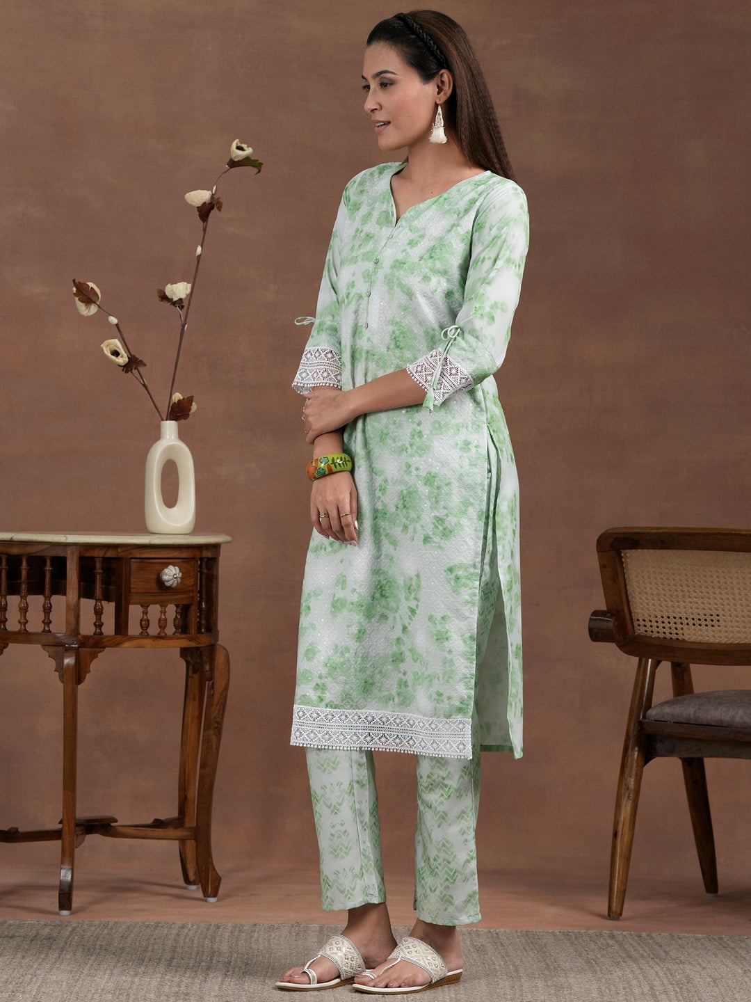 Green Embroidered Cotton Blend Straight Suit With Dupatta - Libas 