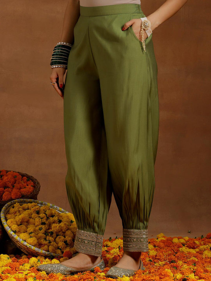 Green Yoke Design Silk Blend Straight Suit With Dupatta - Libas