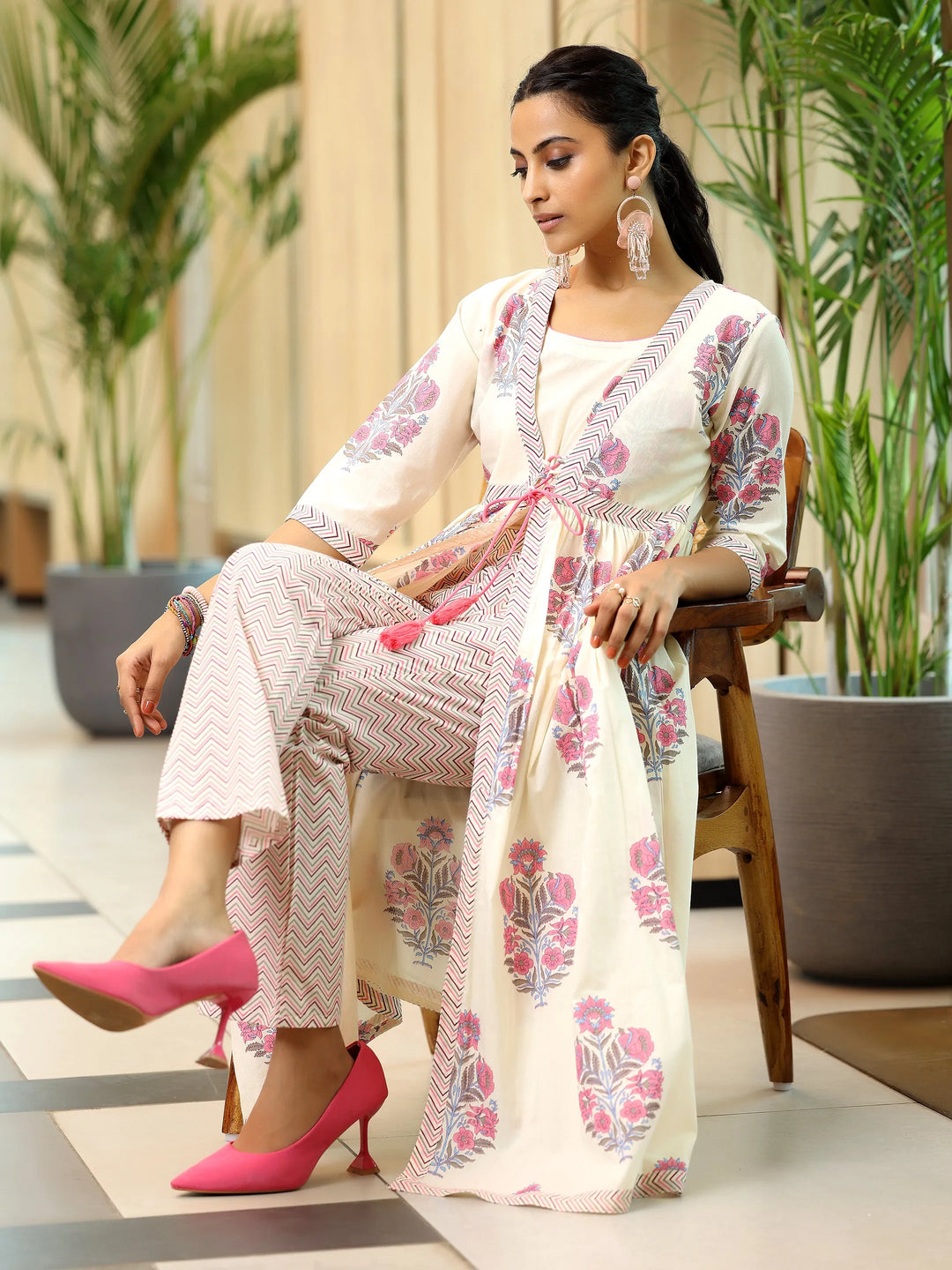  Off white Printed Cotton Straight Kurta Set 