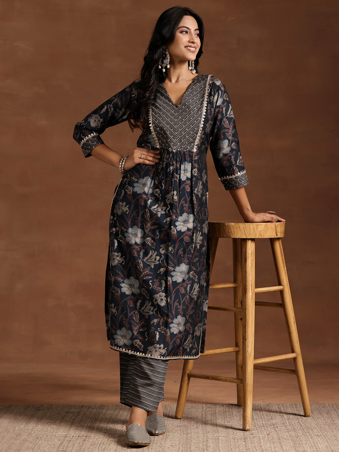 Teal Printed Silk Blend Straight Kurta Set