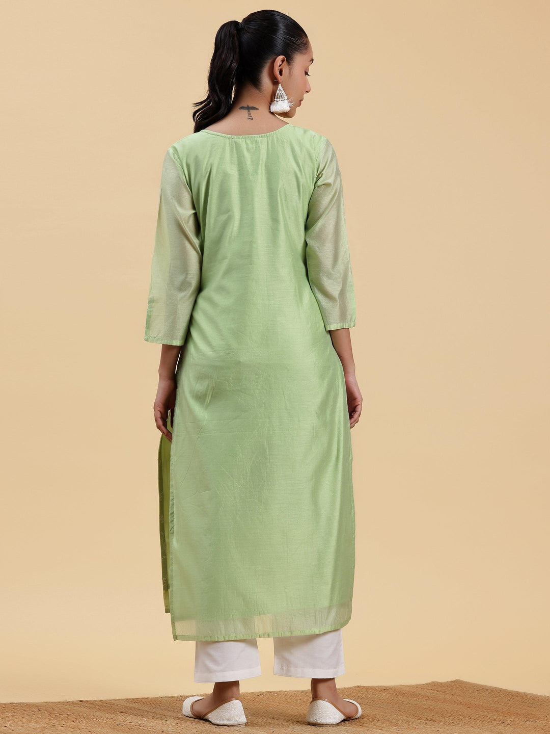 Green Embroidered Chanderi Silk Straight Kurta - Libas