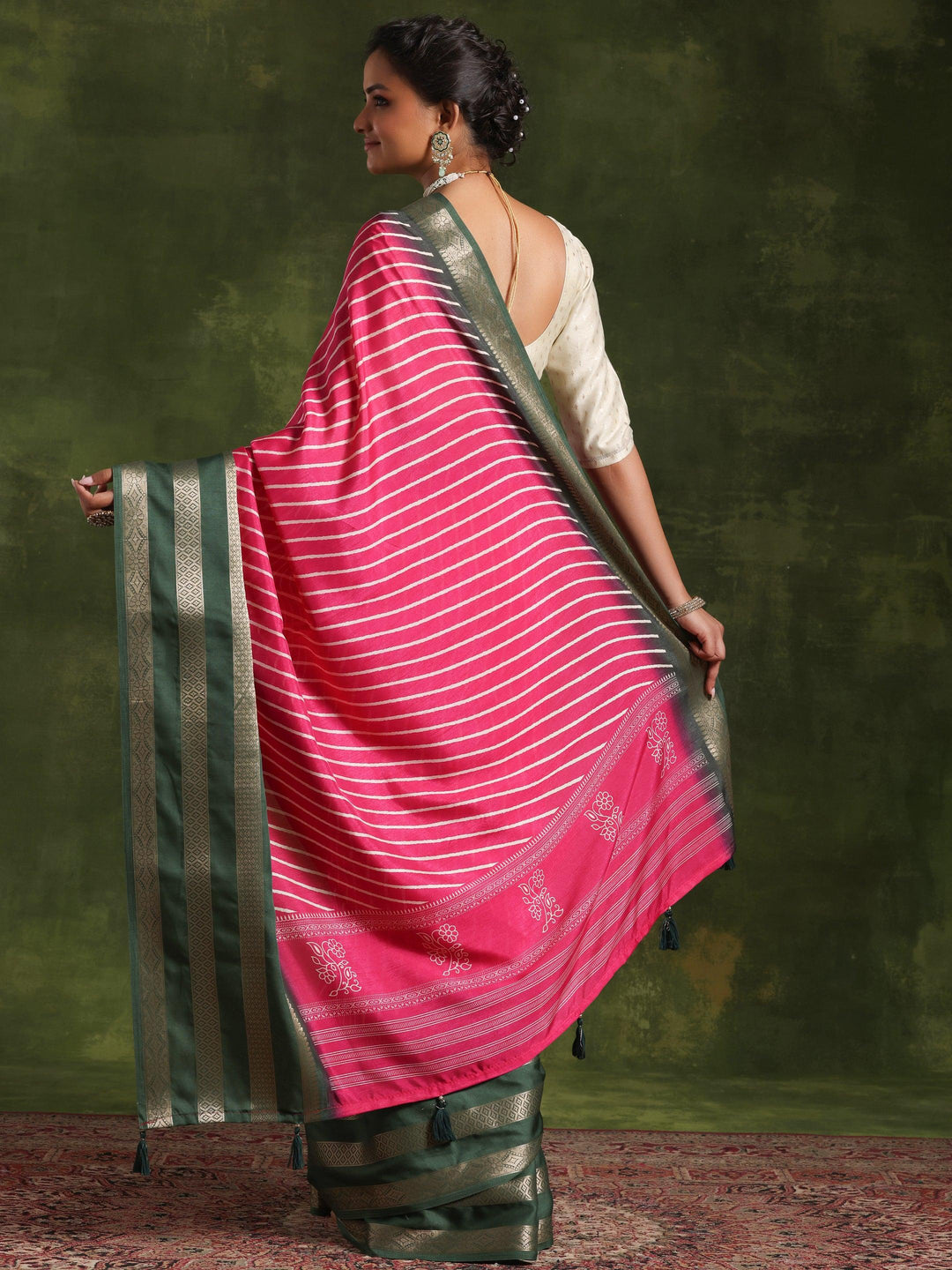 Pink Printed Silk Blend Saree With Unstitched Blouse Piece - Libas