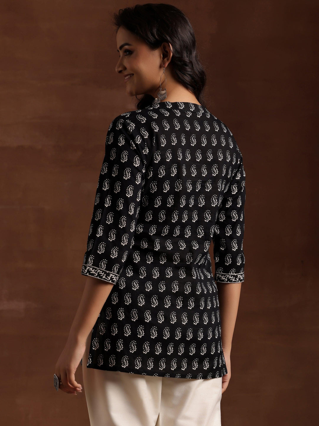 Black Printed Cotton Straight Kurti - Libas