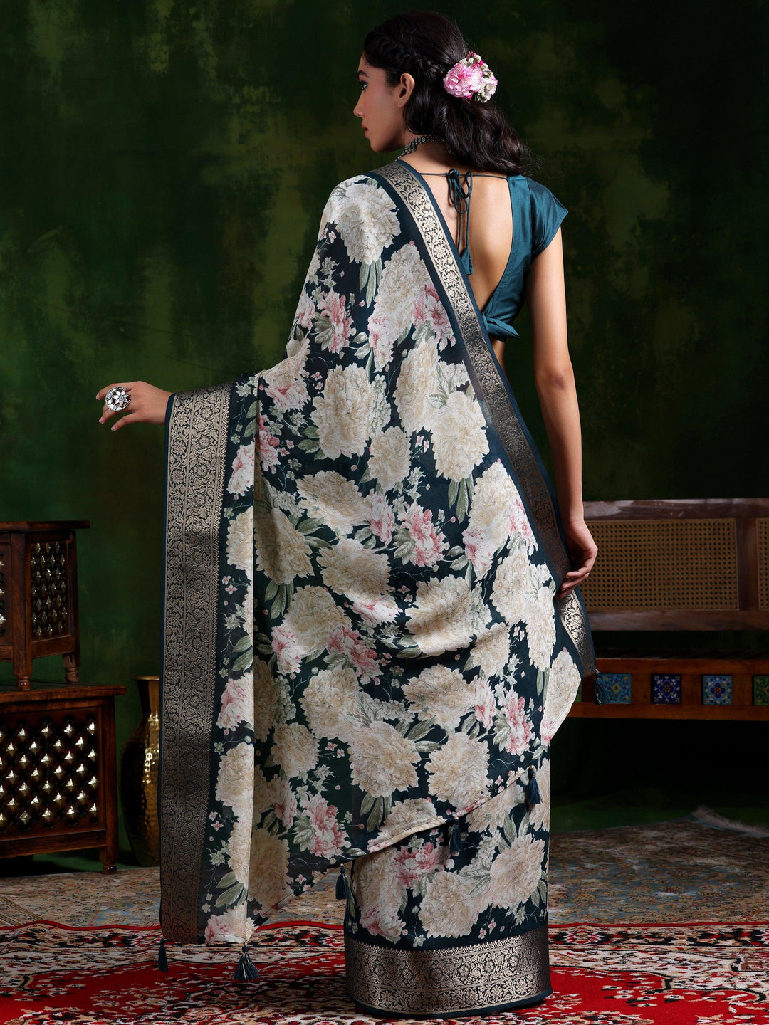 Teal Printed Silk Blend Saree With Unstitched Blouse Piece - Libas