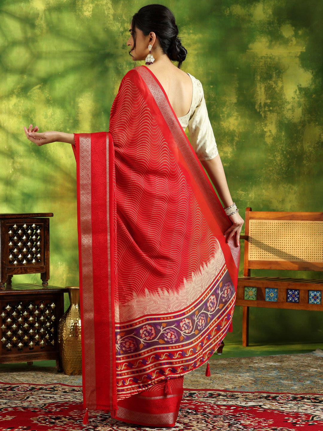 Red Printed Silk Blend Saree With Unstitched Blouse Piece - Libas