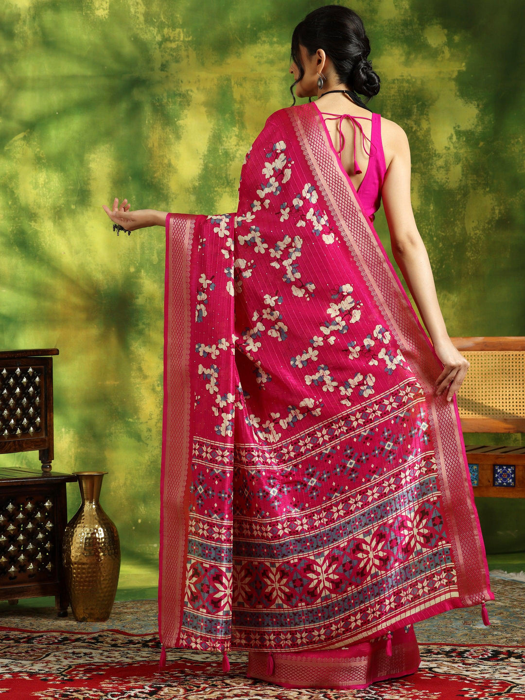 Pink Printed Silk Blend Saree With Unstitched Blouse Piece - Libas 