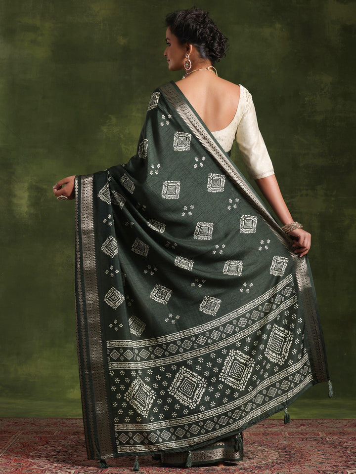 Green Printed Silk Blend Saree With Unstitched Blouse Piece - Libas