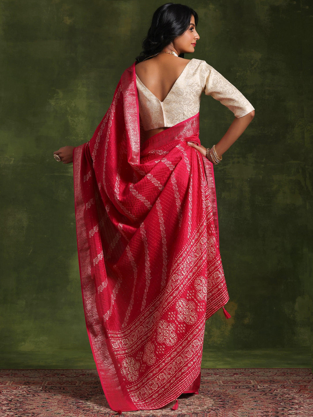 Pink Printed Silk Blend Saree With Unstitched Blouse Piece - Libas