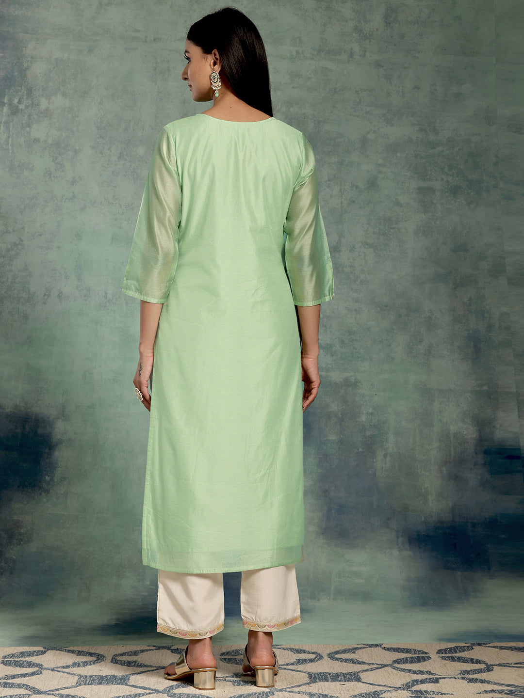  Green Embroidered Chanderi Silk Straight Kurta 