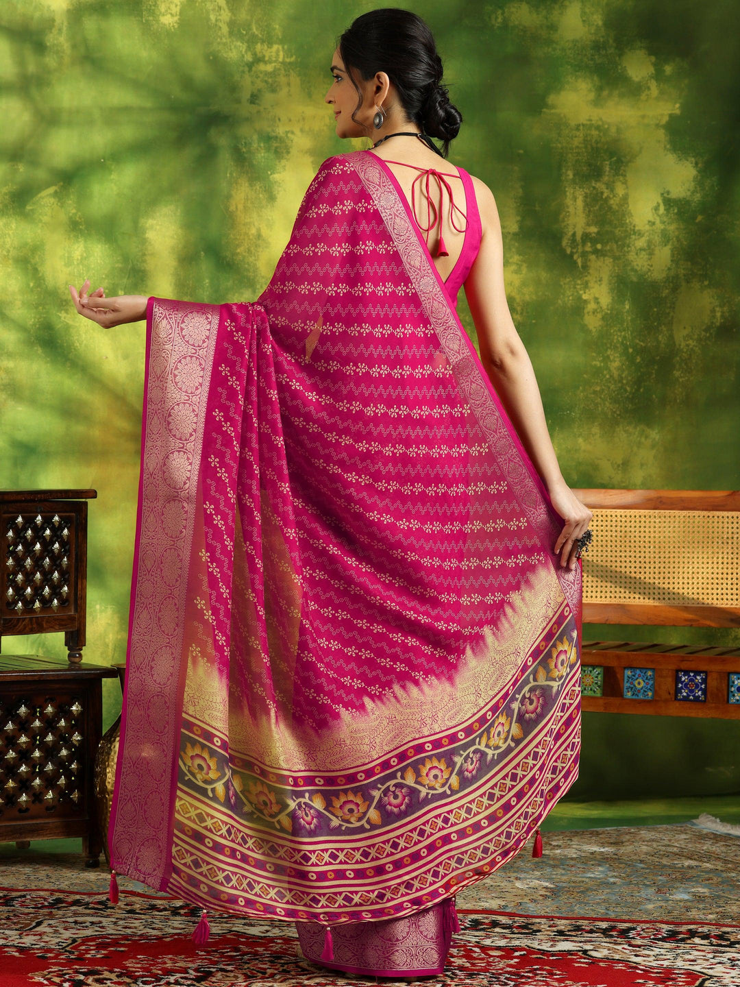 Pink Printed Silk Blend Saree With Unstitched Blouse Piece - Libas 