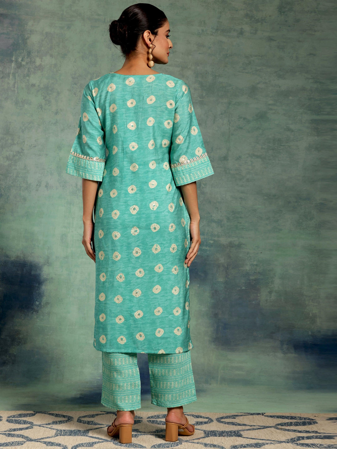 Green Printed Silk Blend Straight Kurta Set - Libas