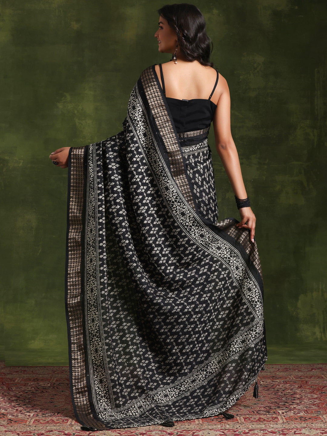 Black Printed Silk Blend Saree With Unstitched Blouse Piece - Libas