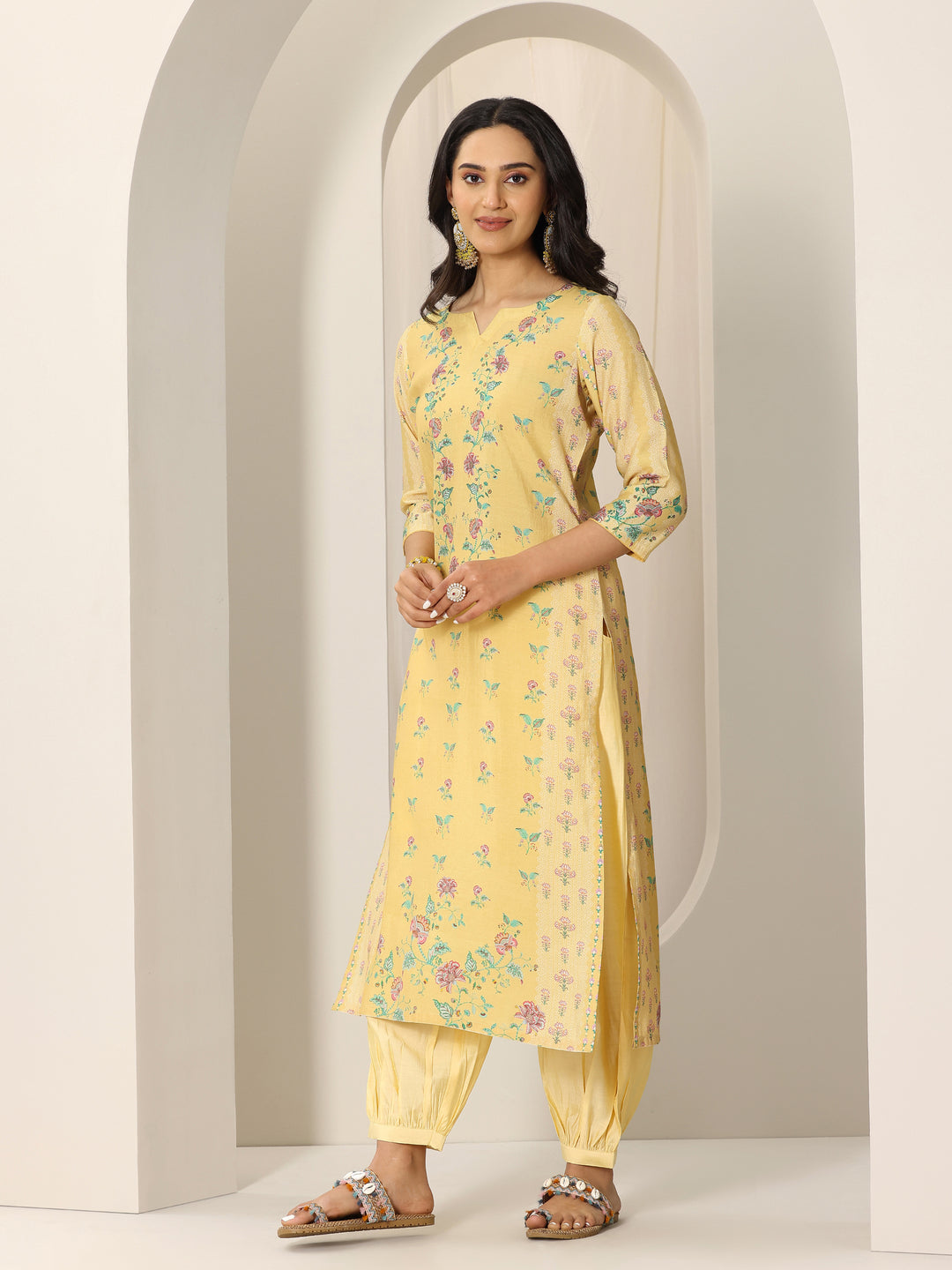  Yellow Printed Silk Blend Straight Suit Set With Dupatta 