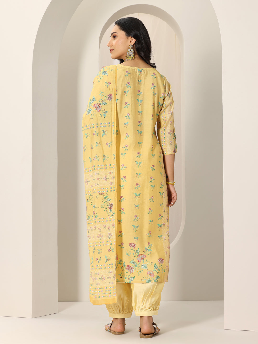  Yellow Printed Silk Blend Straight Suit Set With Dupatta 