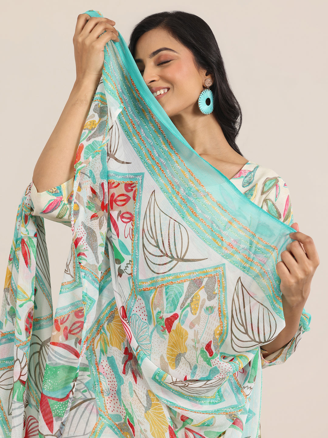  Off white Printed Silk Blend Straight Suit With Dupatta 