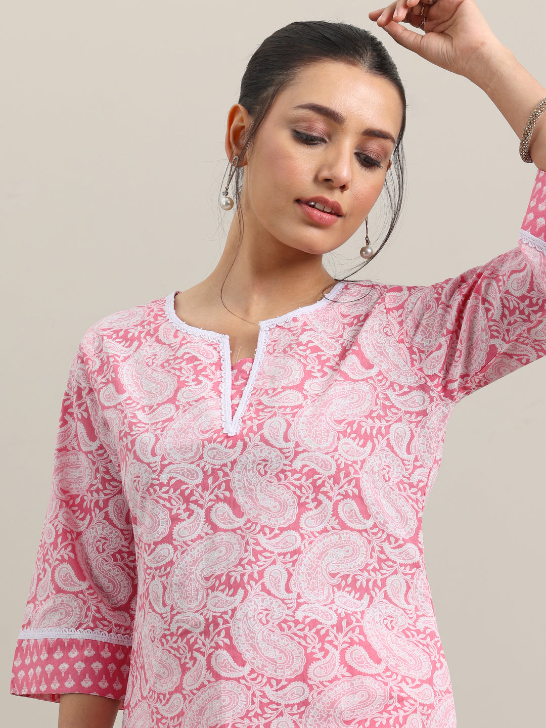  Pink Printed Cotton Straight Kurta With Trousers 