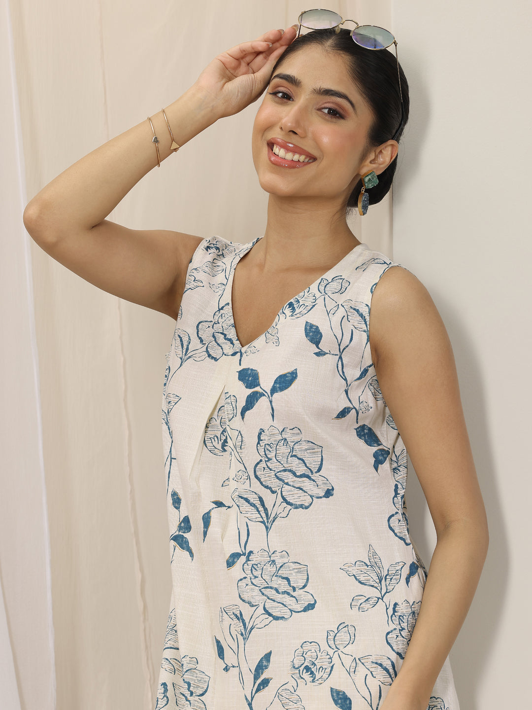  Off white Printed Silk Blend A-Line Kurta Set 