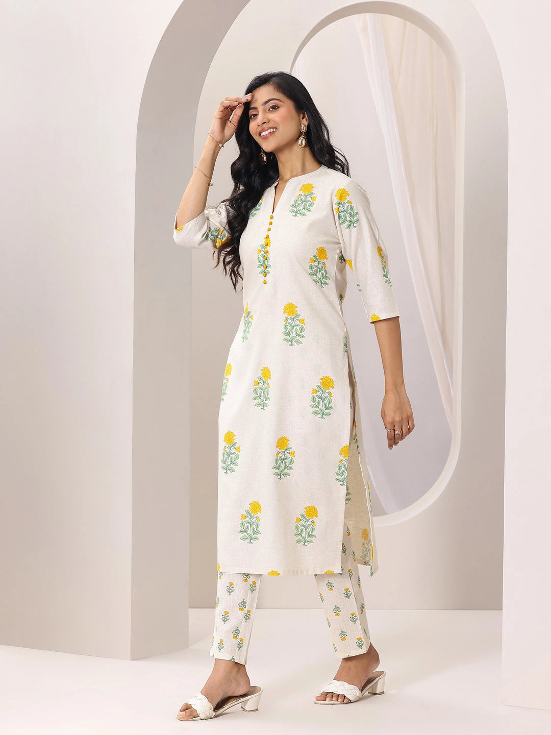  Off white Printed Cotton Straight Kurta Set 