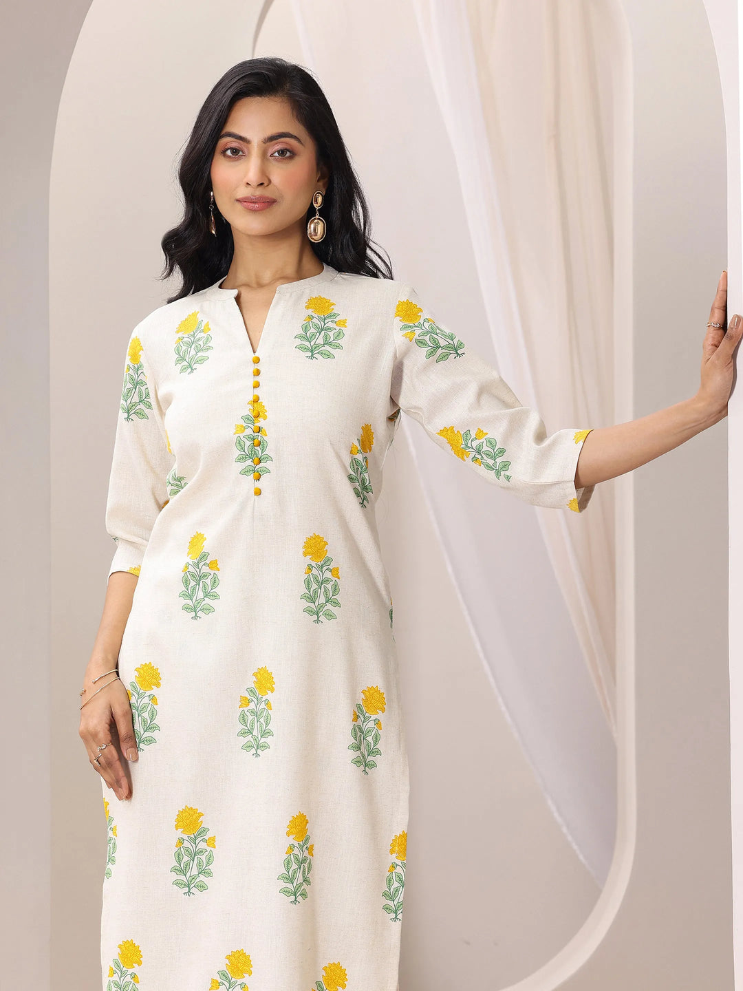  Off white Printed Cotton Straight Kurta Set 