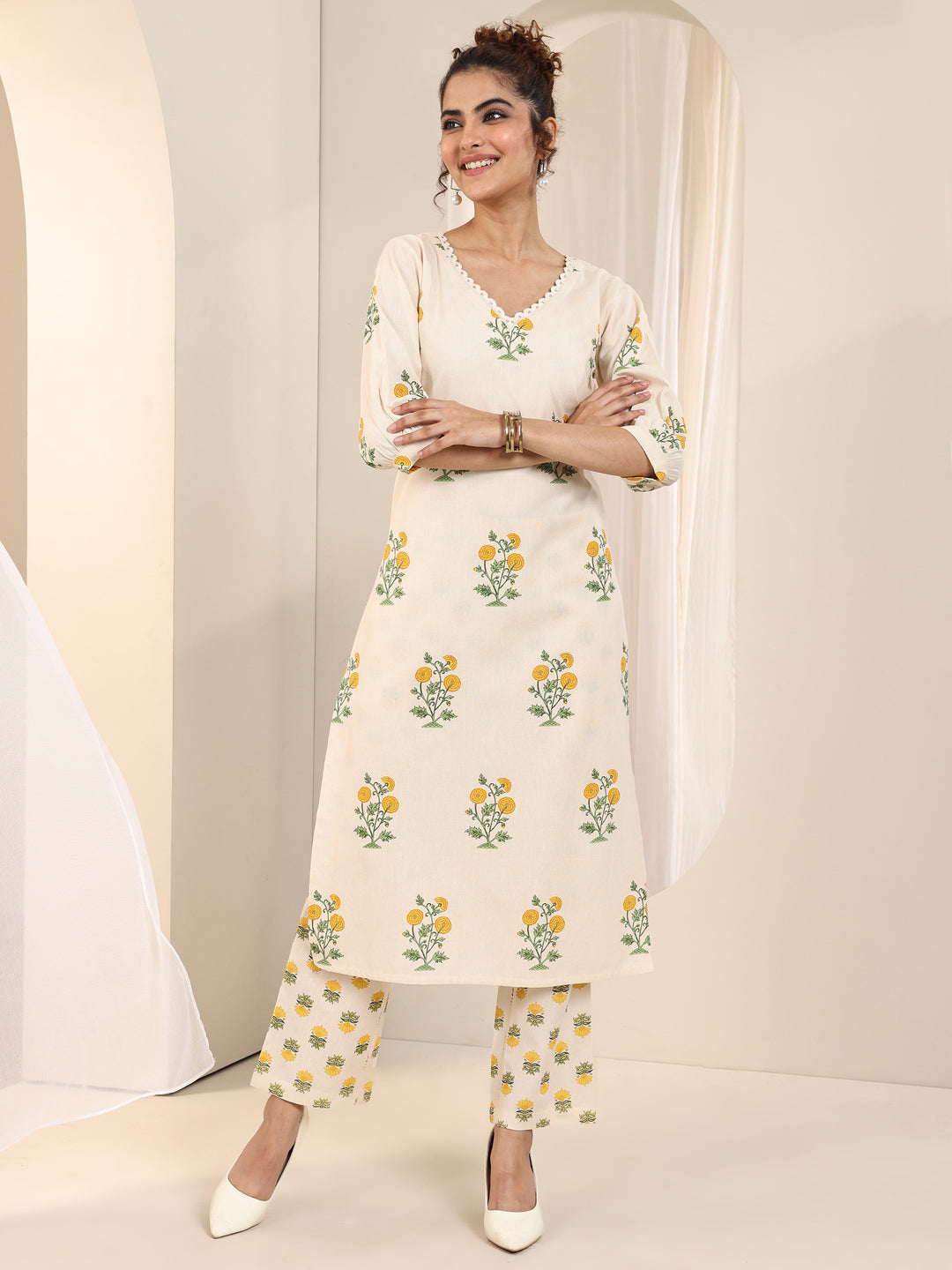  Off white Printed Cotton Straight Kurta Set 