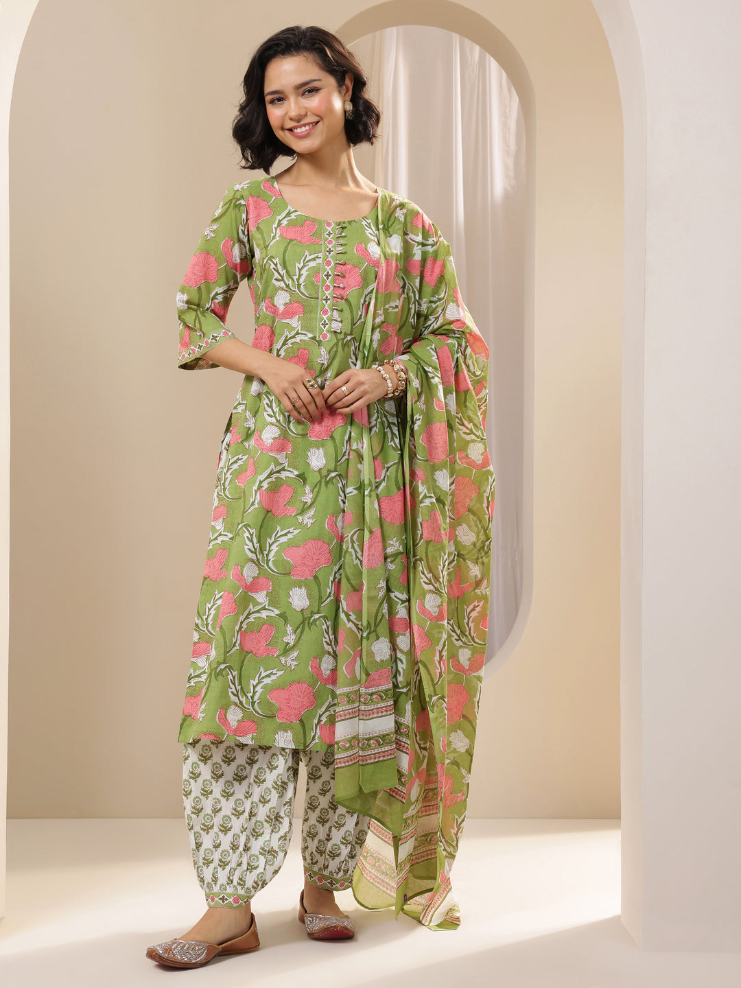 Green Printed Cotton Straight Suit Sets With Dupatta