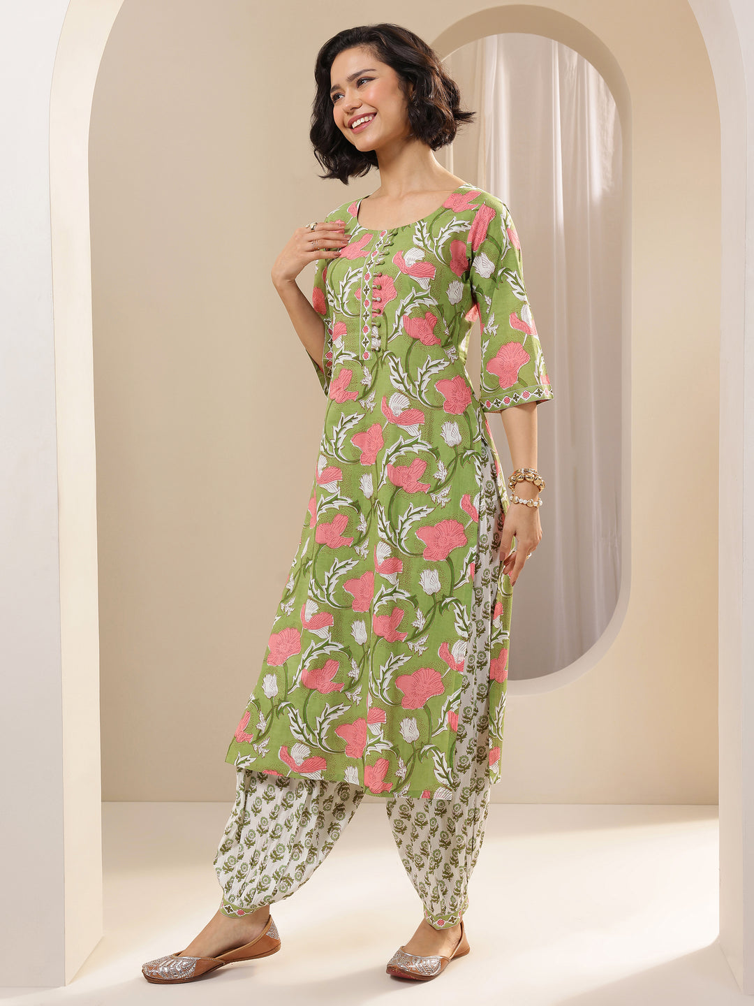  Green Printed Cotton Straight Suit Sets With Dupatta 