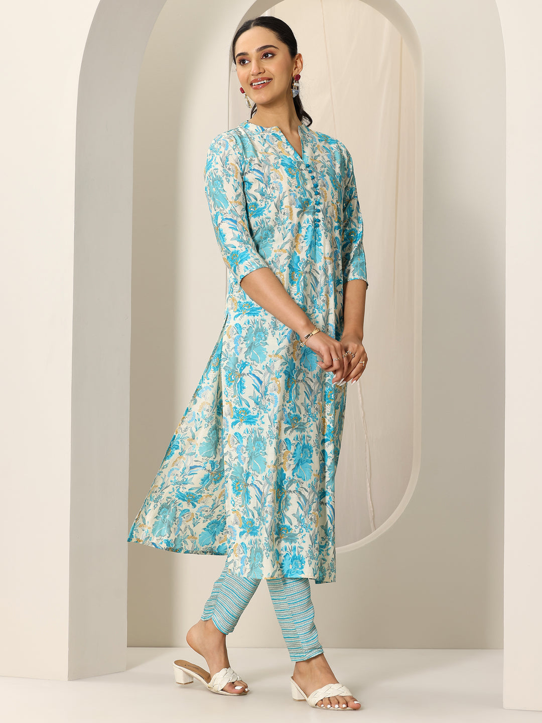  Off White Printed Silk Blend Straight Kurta Set 