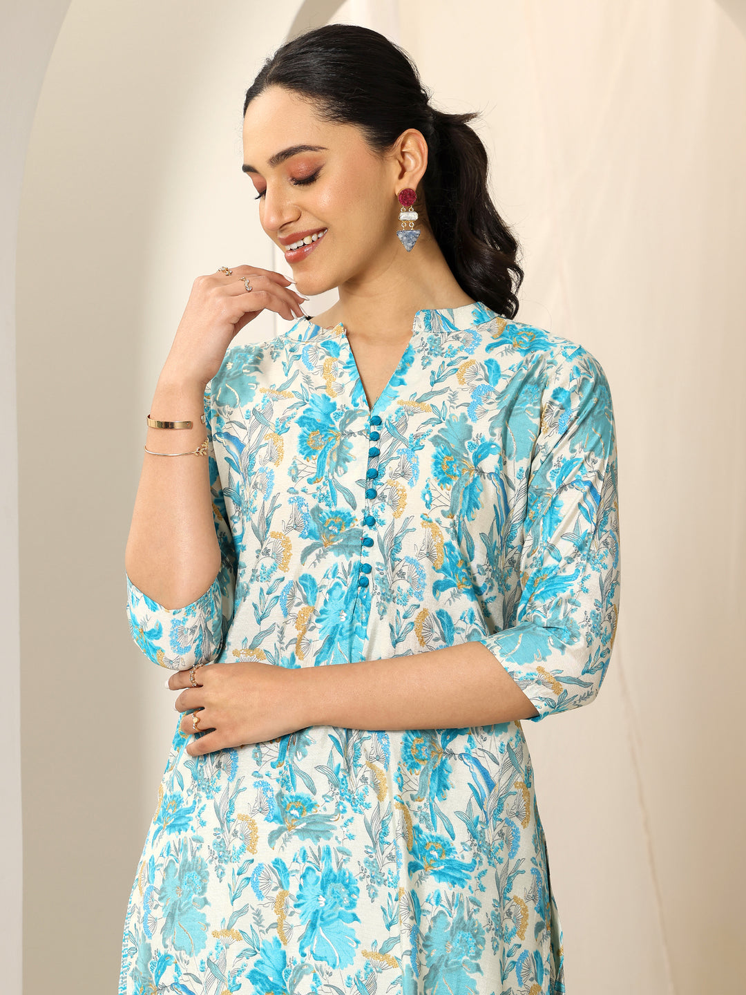  Off White Printed Silk Blend Straight Kurta Set 