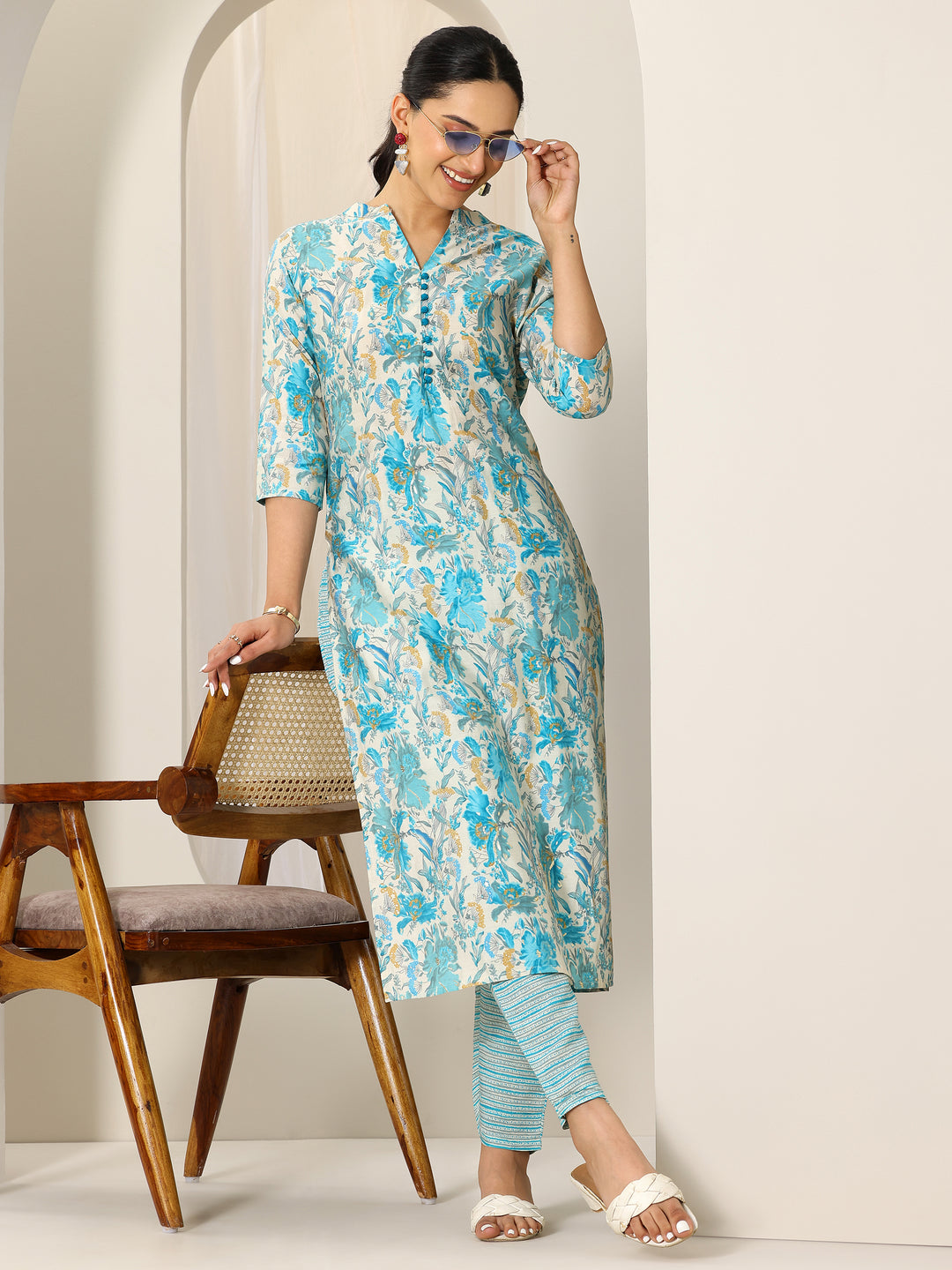  Off White Printed Silk Blend Straight Kurta Set 