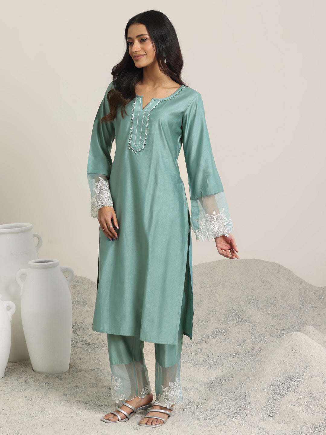  Green Yoke Design Silk Blend Straight Suit Set With Dupatta 